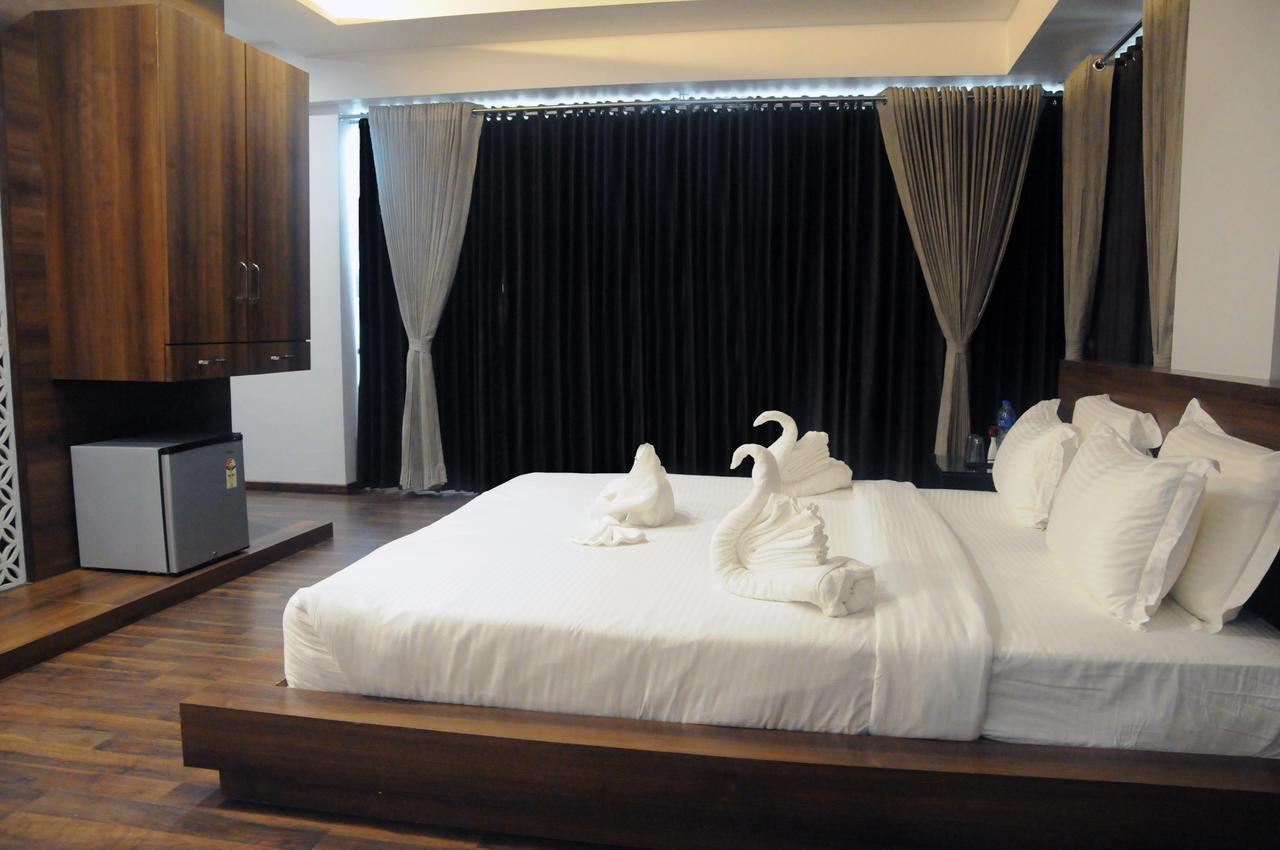 Hotel 3 Leaves Kolhapur Exterior foto