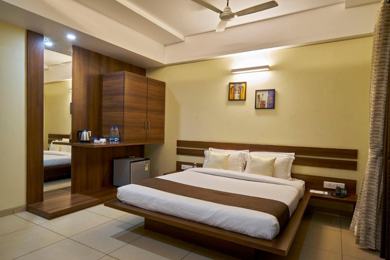 Hotel 3 Leaves Kolhapur Exterior foto